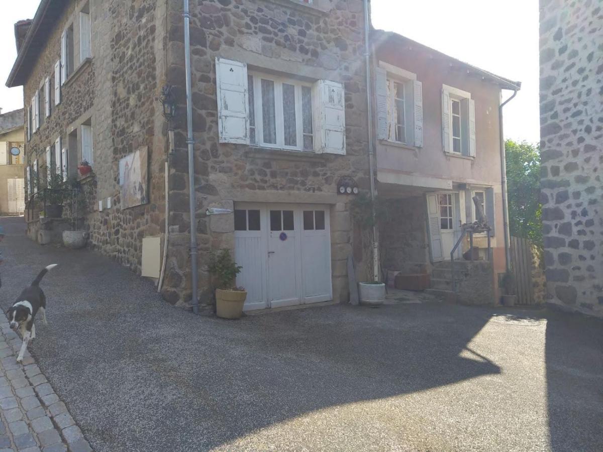 Gîte de la chapelle, au coeur de la cité médiévale Allègre Extérieur photo